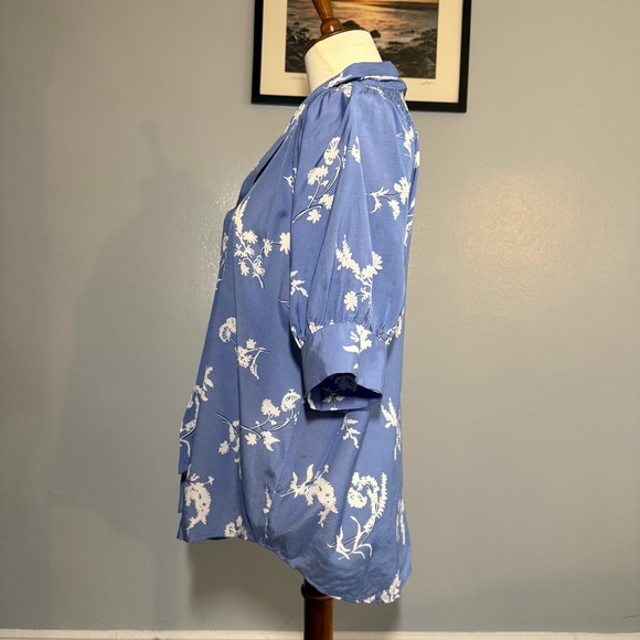 Ann Taylor Blue Floral Blouse - Picture 2 of 6